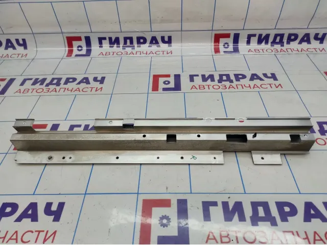 Направляющая шторки правая BMW X5 (E53) 51477114356