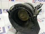 Моторчик отопителя BMW X5 (E53) 64118385558