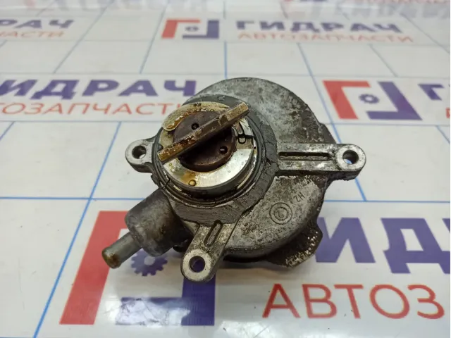 Насос вакуумный BMW X5 (E53) 11667635657