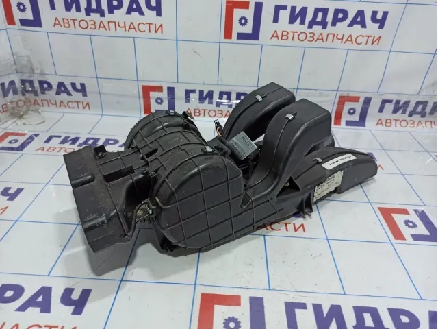 Моторчик отопителя задний BMW X5 (E70) 64106977950