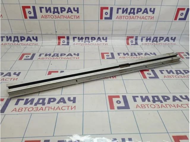 Кронштейн багажника левый BMW X5 (E70) 51477146025