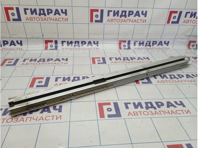 Кронштейн багажника правый BMW X5 (E70) 51477146026