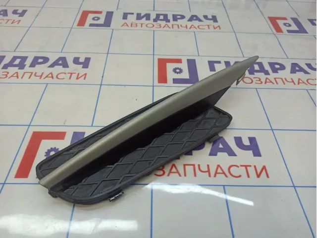Решетка в бампер правая BMW X5 (E70) 51117159594