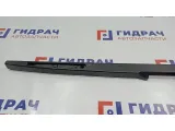 Накладка двери багажника BMW X5 51498249941. Сломаны крепления.