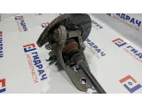 Кулак поворотный задний правый BMW X5 33321095240. В сборе с приводом. Порван пыльник, сломан датчик ABS.