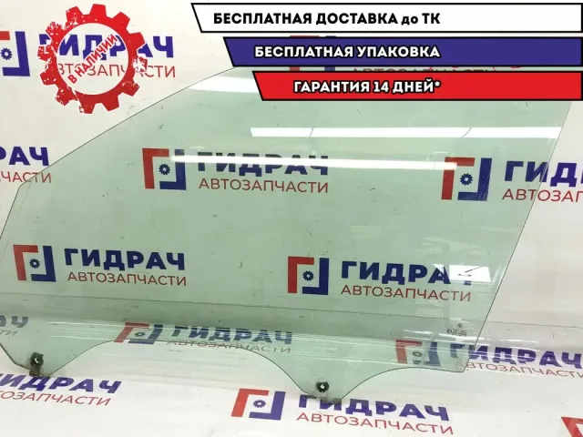 Стекло двери передней левой BMW X5 51328402513. Есть царапины.