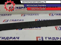 Обшивка двери багажника BMW X5 51498243504. Царапины.