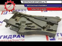 Кронштейн пола багажника правый BMW X5 51478244764. Сломано крепление.