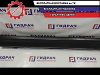 Накладка на порог наружная левая BMW X5 51718402335. Царапины.