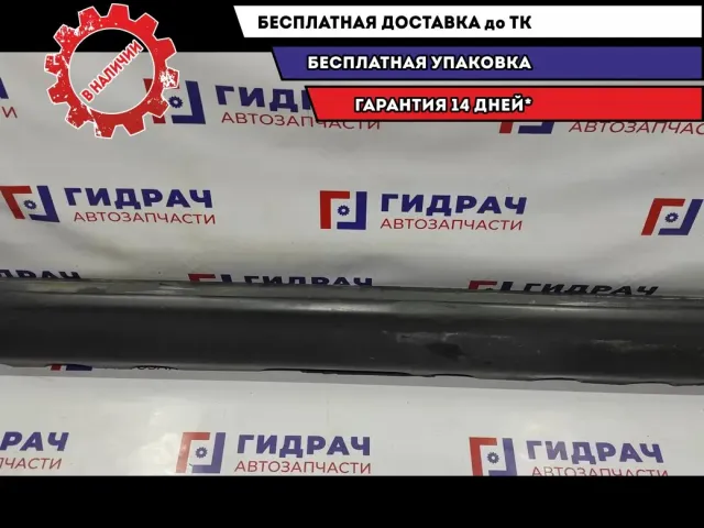Накладка на порог наружная правая BMW X5 51718402336. Ремонтировалась, царапины.