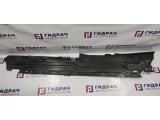Защита антигравийная левая BMW X5 51718402437. Дефект.