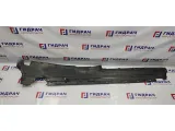 Защита антигравийная правая BMW X5 51718402438. Дефект.