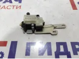 Активатор замка крышки бензобака BMW X6 (E71) 67117190533.