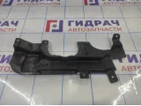 Пыльник BMW X6 (E71) 51757160238. Кожух рулевого механизма правый.