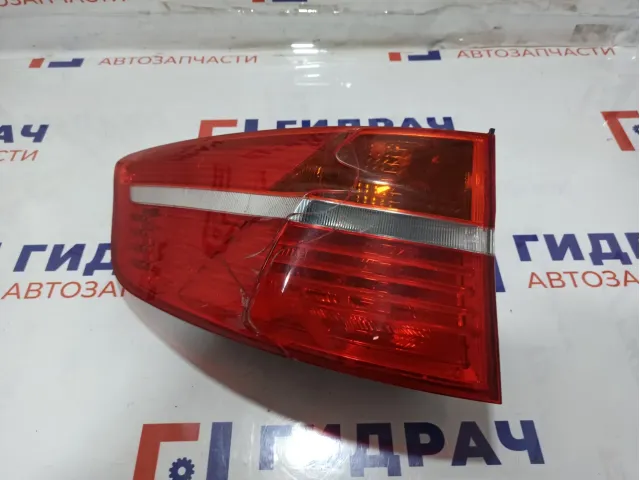 Фонарь задний наружный левый BMW X6 (E71) 63217295001. Дефекты.