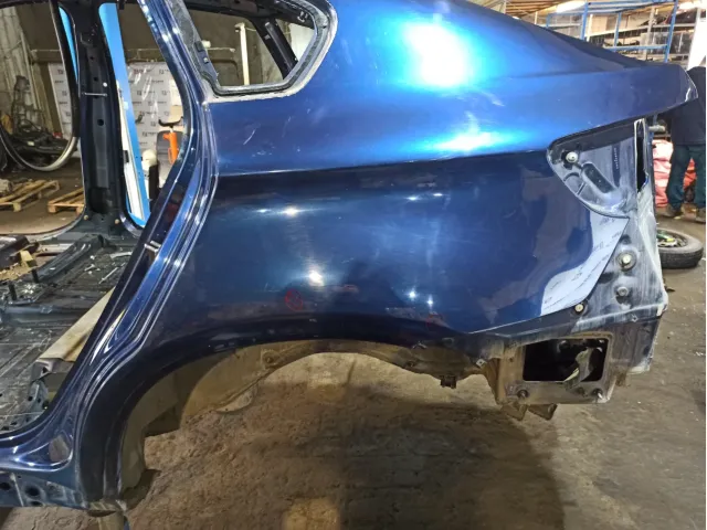 Крыло заднее левое BMW X6 (E71) . Дефекты.