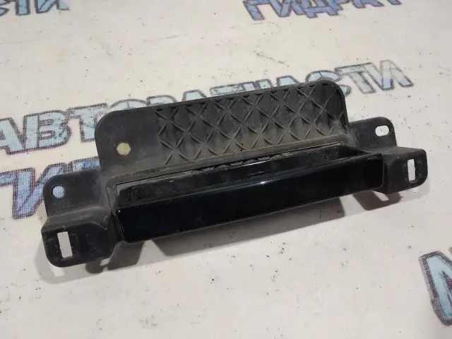 Ручка открывания багажника  Cadillac SRX 15898434.