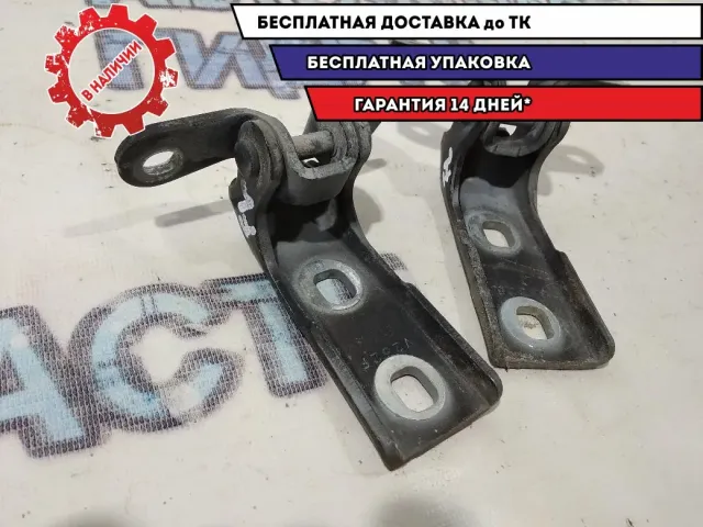 Петли двери передней левой Cadillac SRX.