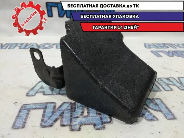 Кронштейн правый Cadillac SRX 25746011