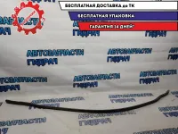 Уплотнитель капота Cadillac SRX.