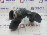 Патрубок воздушного фильтра Cadillac Escalade III 15901934.