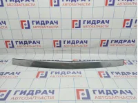 Накладка на капот Cadillac Escalade III 15907251. Дефекты.