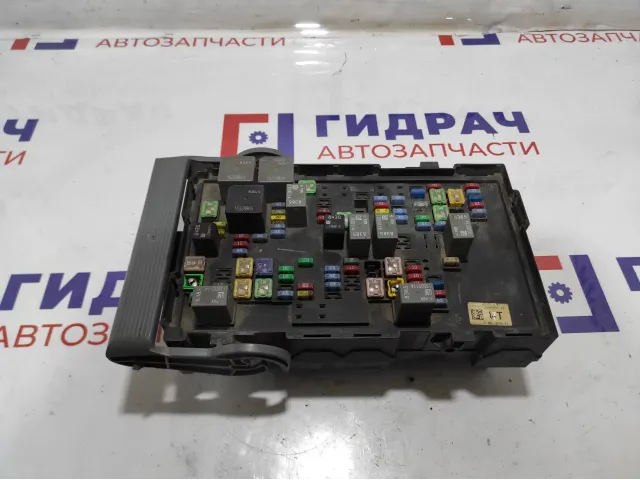 Блок предохранителей Cadillac Escalade III 25905681.
