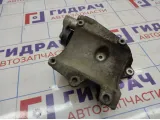 Кронштейн компрессора кондиционера Cadillac Escalade III 12554026.