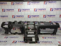 Торпедо Cadillac Escalade III 15941679. Дефект.