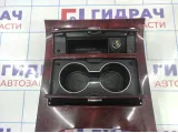 Консоль Cadillac Escalade III 25775309. Сломано крепление.