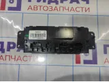 Блок управления климатической установкой Cadillac Escalade III 25809870.