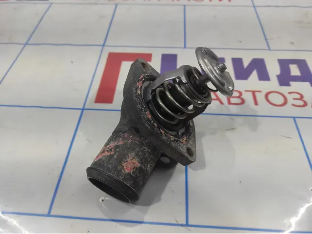 Крышка термостата Cadillac Escalade III 12587395. С термостатом.