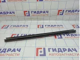 Уплотнитель стекла двери передней левой внутренний Cadillac Escalade III 22832142.