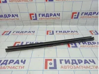 Уплотнитель стекла двери передней левой внутренний Cadillac Escalade III 22832142.