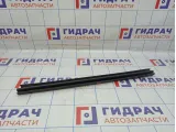Уплотнитель стекла двери задней левой внутренний Cadillac Escalade III 22832145.