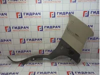 Обшивка стойки задней правой нижняя Cadillac Escalade III 25797303. Потертости.