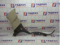 Обшивка стойки задней левой нижняя Cadillac Escalade III 25797294. Потертости.