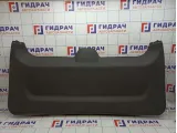 Обшивка двери багажника Cadillac Escalade III 25852157. Потертости.