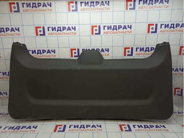 Обшивка двери багажника Cadillac Escalade III 25852157. Потертости.