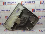 Обшивка двери задней правой Cadillac Escalade III 25780020. Трещина.