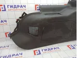 Обшивка багажника правая Cadillac Escalade III 20986766. Потертости.