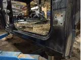 Порог со стойкой правый Cadillac Escalade III .