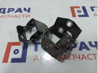 Петли двери задней правой Cadillac Escalade III .