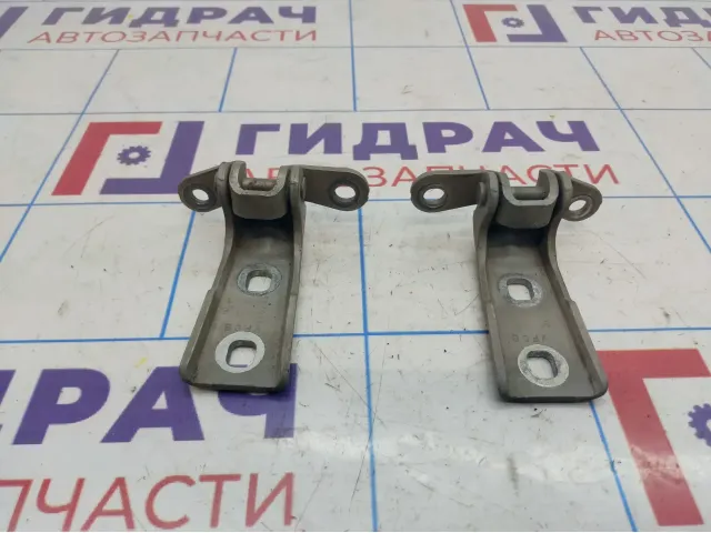 Петли двери передней правой Cadillac SRX