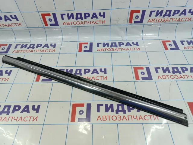 Накладка стекла переднего правого Cadillac SRX 25804697