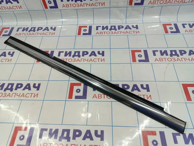 Накладка стекла заднего правого Cadillac SRX 25804695