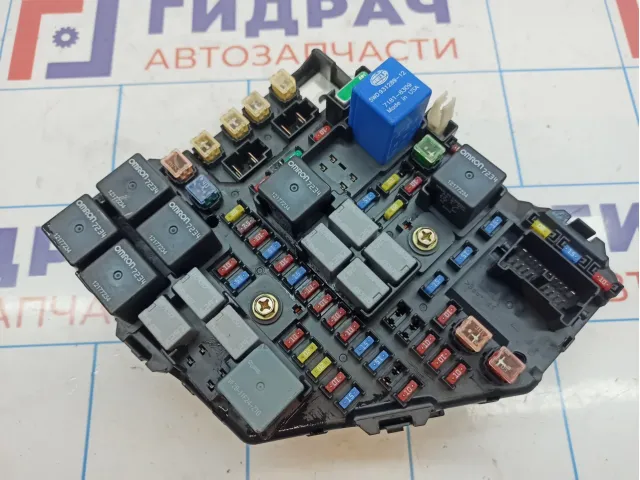 Блок предохранителей Cadillac SRX 15208766