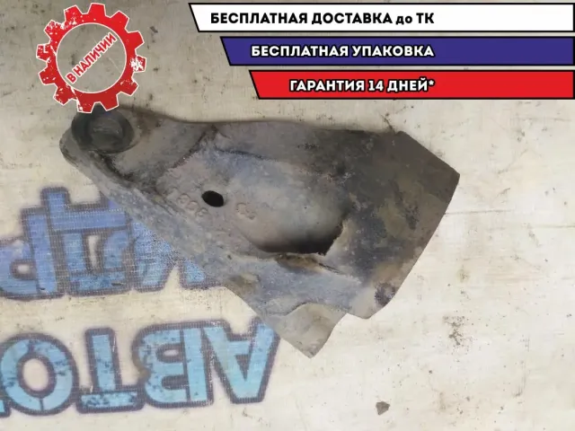 Кронштейн двигателя правый Toyota Camry V40 1231531100 Отличное состояние