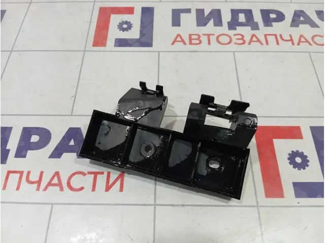 Кронштейн бампера передний правый Chery IndiS S18D2803546