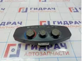 Блок управления отопителем Chery Tiggo T11 T118112010. Потертость кнопок.